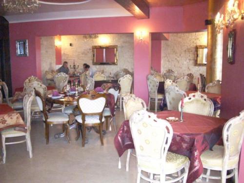 Hotel Royal - image 4