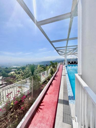 Aesthetic One Bedroom Beside SM w Pool, Wifi and Netflix in Upper Cagayan De Oro
