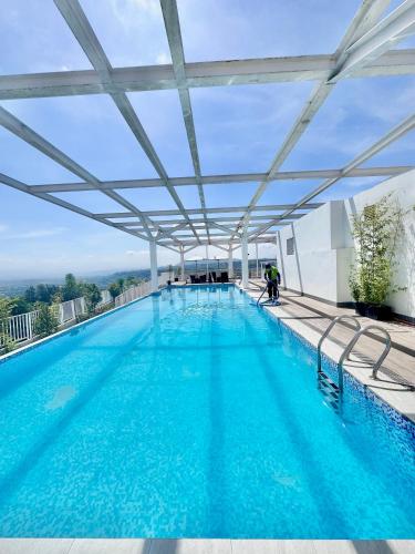 Uima-allas, Aesthetic One Bedroom Beside SM w Pool, Wifi and Netflix in Upper Cagayan De Oro