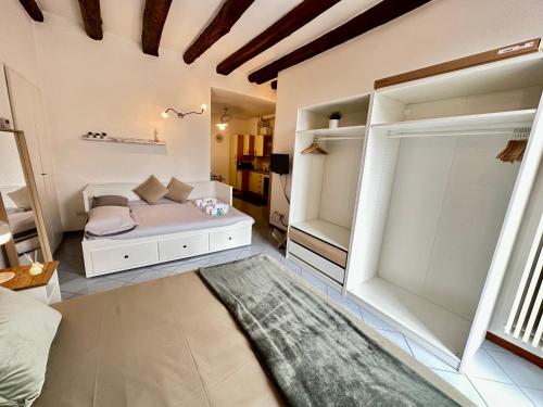 Near Airport - LOFT Università 4 posti letto, Bérgamo (foto 8)