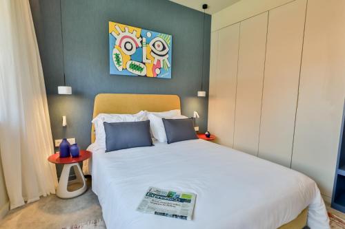 Aspasios Bonjardim Apartments - image 3