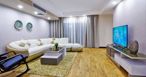 Ocean Blue Studios Room Type - Two-Bedroom Apartment with Pool View