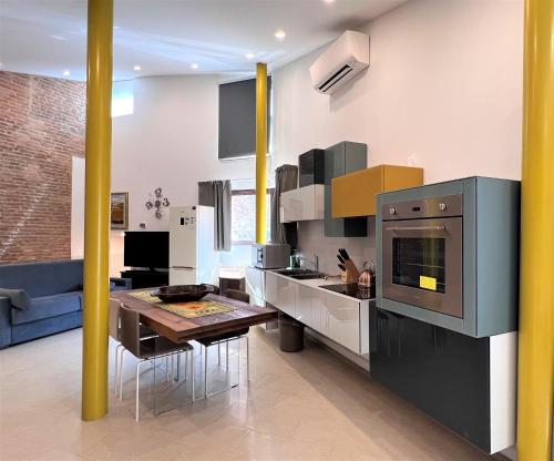 One-Bedroom Apartment image 7