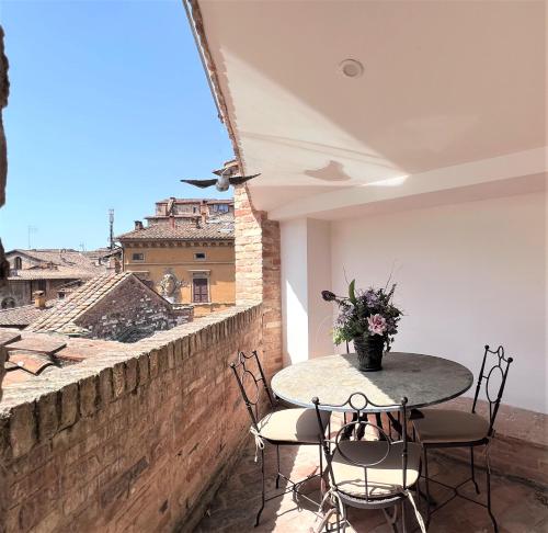One-Bedroom Apartment image 8