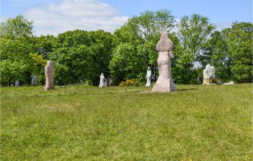 2 Bedroom Gorgeous Home In Canihuel gîte à louer Canihuel