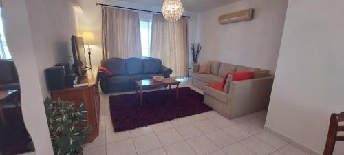 Spacious 2 bedroom apartment, Peyia (photo 6)