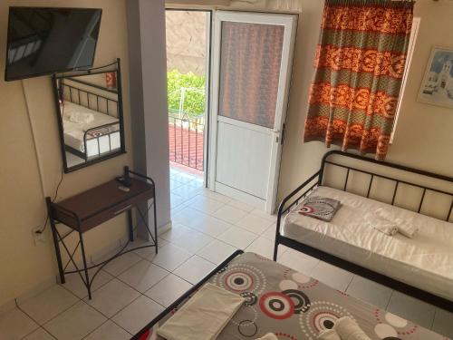 Polyxenis Rooms Polyxenis Rooms