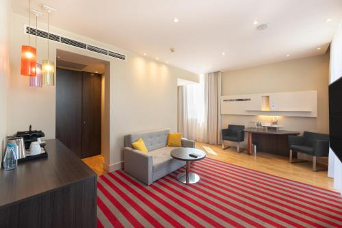 room detail thumbnail 0