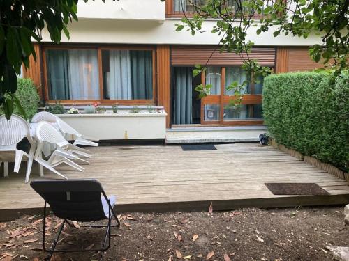 Lovely studio 35 m2 with garden. 2/4 people in Le Chesnay