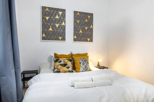 Cozy Apartment in New Town by EasyBNB Premium, Prag (Foto 3)