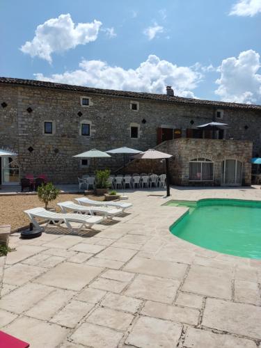 Les cigales chambres - Accommodation - Grospierres