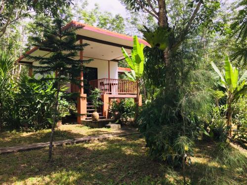 Exterior view, Baansuan Suksangob Farm Stay in Yan Ta Khao