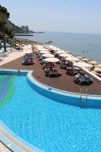 Costa Del Sol, Durrës