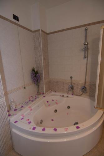 Double Room with Spa Bath