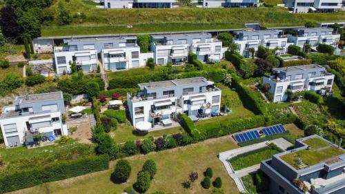  Luxury 3BD Dream Family Villa in Montreux by GuestLee in Le Châtelard