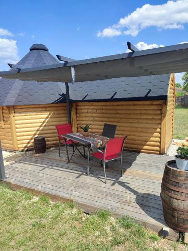 บริการและสิ่งอำนวยความสะดวก, Le kota des 3 tilleuls in ดองปิแยร์ ซูร์ ซาลง