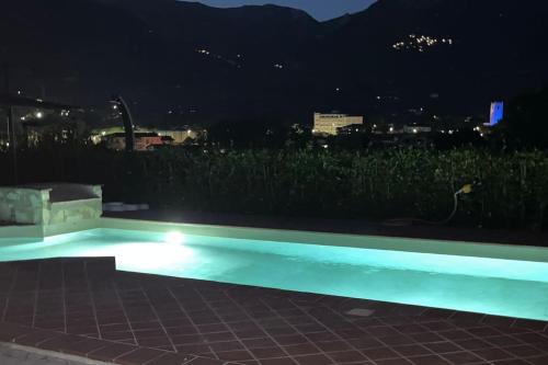 Villa Belvedere Versilia - Villa con tre camere, cucina, sala, giardino con piscina e vista - 7 posti letto