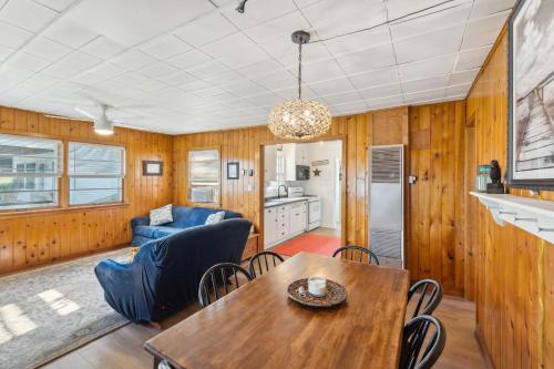 Delavan Retreat with Patio on Turtle Lake! in Delavan (Wisconsin)