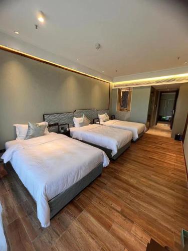 Zhongzhou International Apartment photo 3