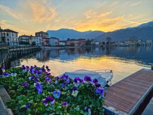  Il Cavallino, sul lago Ceresio in Brusimpiano