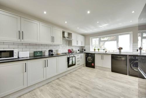 Luxurious quiet 5-bedroom house. in Lee Chapel North