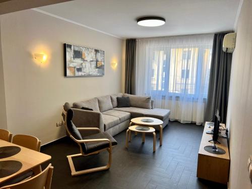 EXCELLENT LOCATION ! General Gurko apartment - Tap to explore photos