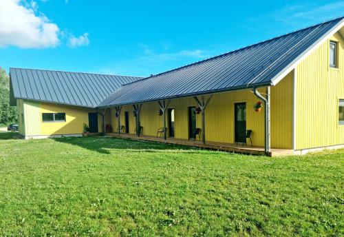 Viesnīcas āriene, Auksi motell in Võistre
