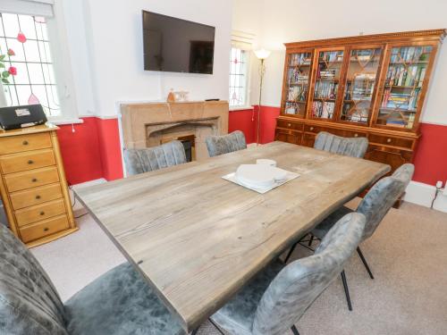 5 Sea Bank Road - image 6