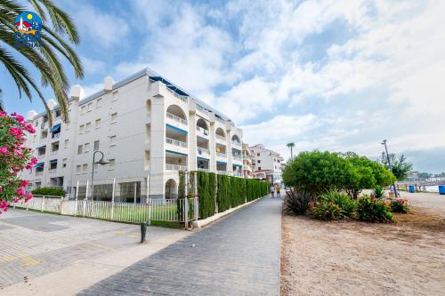 Apartment with Sea View image 2