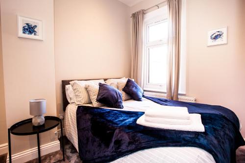 Contractor house, sleeps 7, close to restaurant's & bars, long stays available, Oveyo Accommodation - Apartment - Middlesbrough