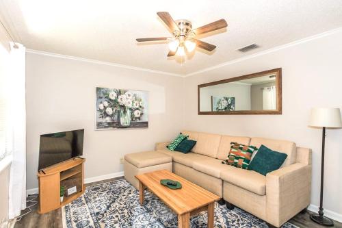 Easy Access to Everything - The Westside Nest