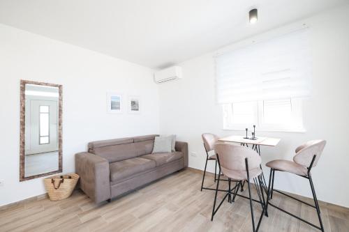 New Family Apartments with private parking near Zadar