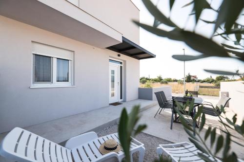 New Family Apartments with private parking near Zadar