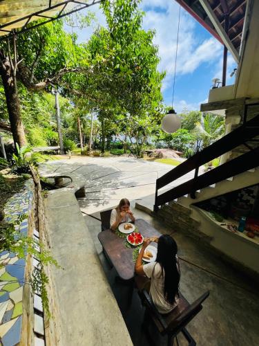 餐廳, TheLakeHostel in 西卡杜瓦