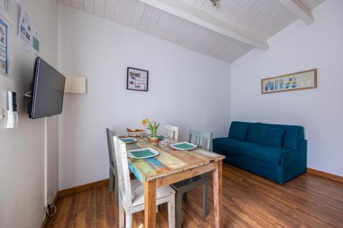2 bedrooms, 4 beds