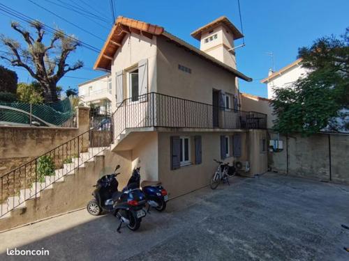 Maison sur 2 étages + mezzanine - Location saisonnière - Antibes