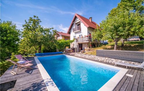 Nice Home In Cerovac Vukmanicki With Outdoor Swimming Pool