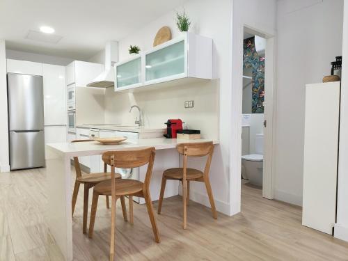 One-Bedroom Apartment image 10