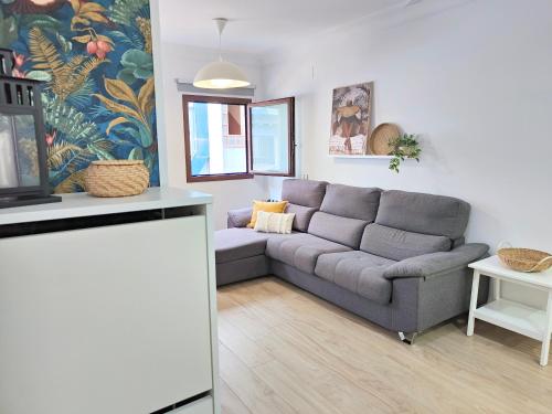 One-Bedroom Apartment image 9