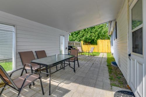 Quiet Home Yard, Patio, Near Downtown Burlington