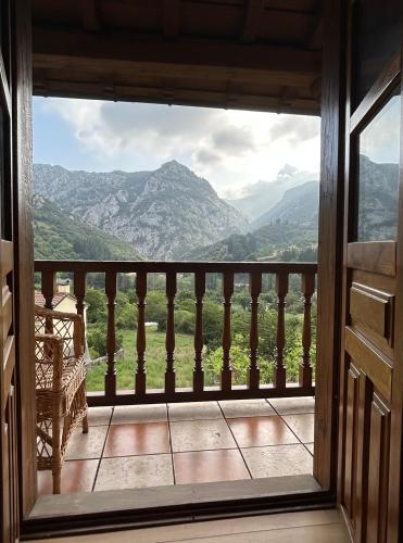 Casa Maribel. Casa rural en Lebeña, Picos de Europa