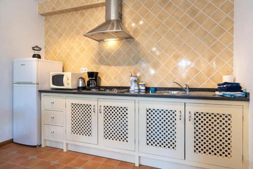  Hacienda La buena vida B&B en appartementen casita la bruja in Algarinejo