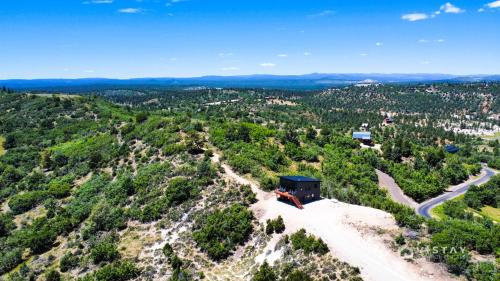 Bryce View Cabin - New Cabin With Amazing Views!