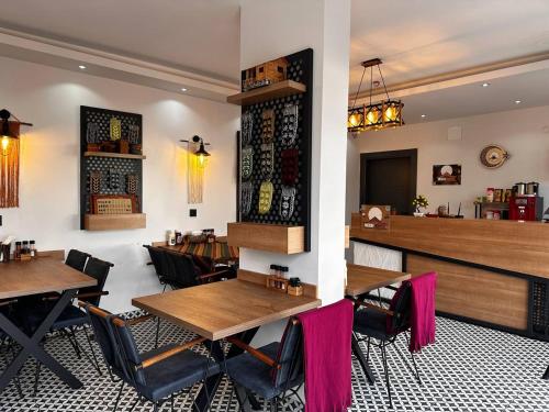 Restaurant, Moon House Bungalow in Rize