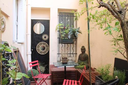 Charming T2 Batignolles with private courtyard - Location saisonnière - Paris