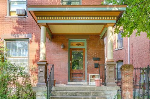 Cozy Louisville Vacation Rental 2 Mi to Downtown! in Louisville, USA
