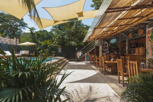 Restaurante, Hotel Michanti in El Zonte