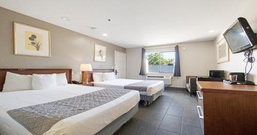 Budget Inn & Suites in สต็อกตัน (CA)