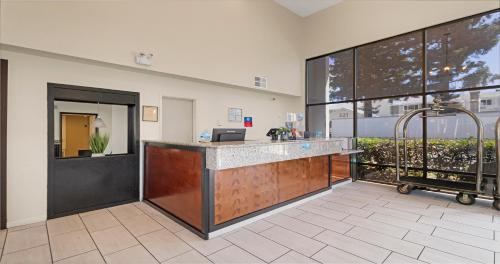 SureStay Plus Hotel by Best Western Sacramento North