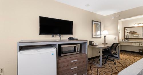 SureStay Plus Hotel by Best Western Sacramento North